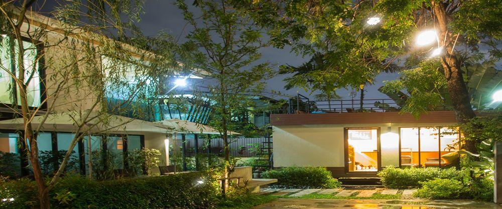 Third Rock Hostel Bangkok Luaran gambar