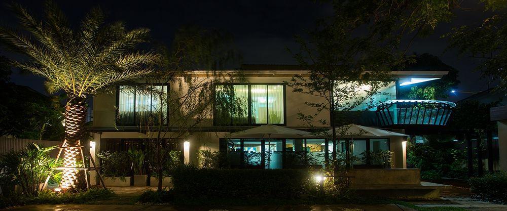 Third Rock Hostel Bangkok Luaran gambar