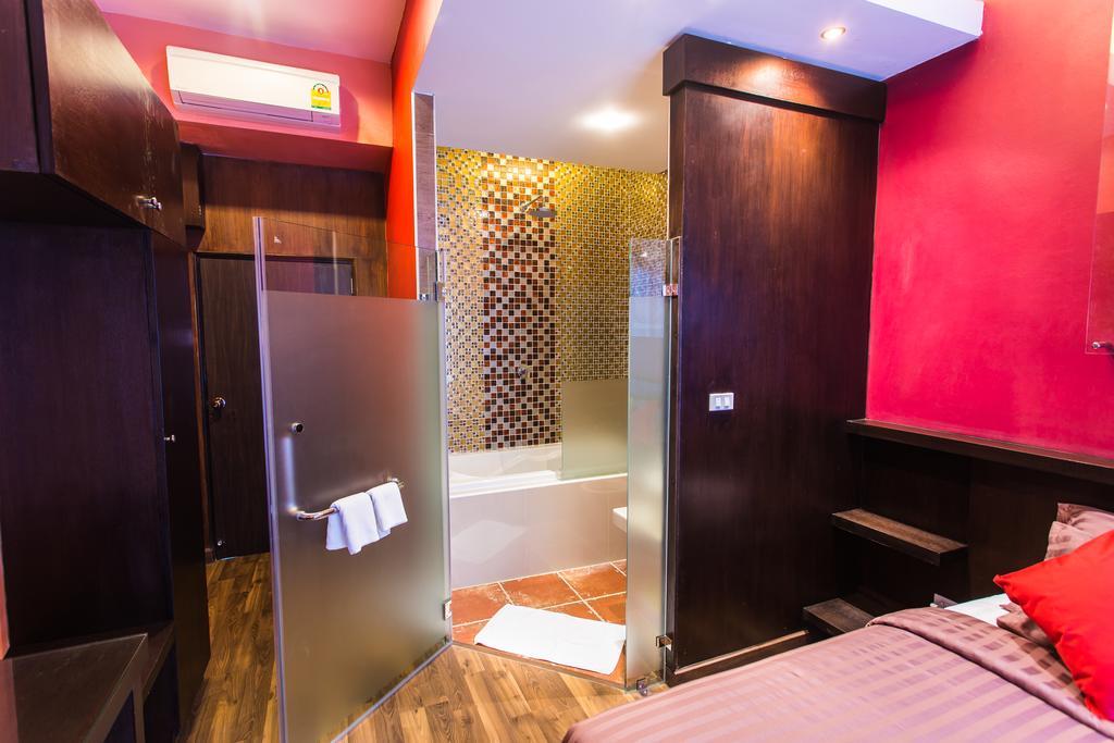 Third Rock Hostel Bangkok Luaran gambar