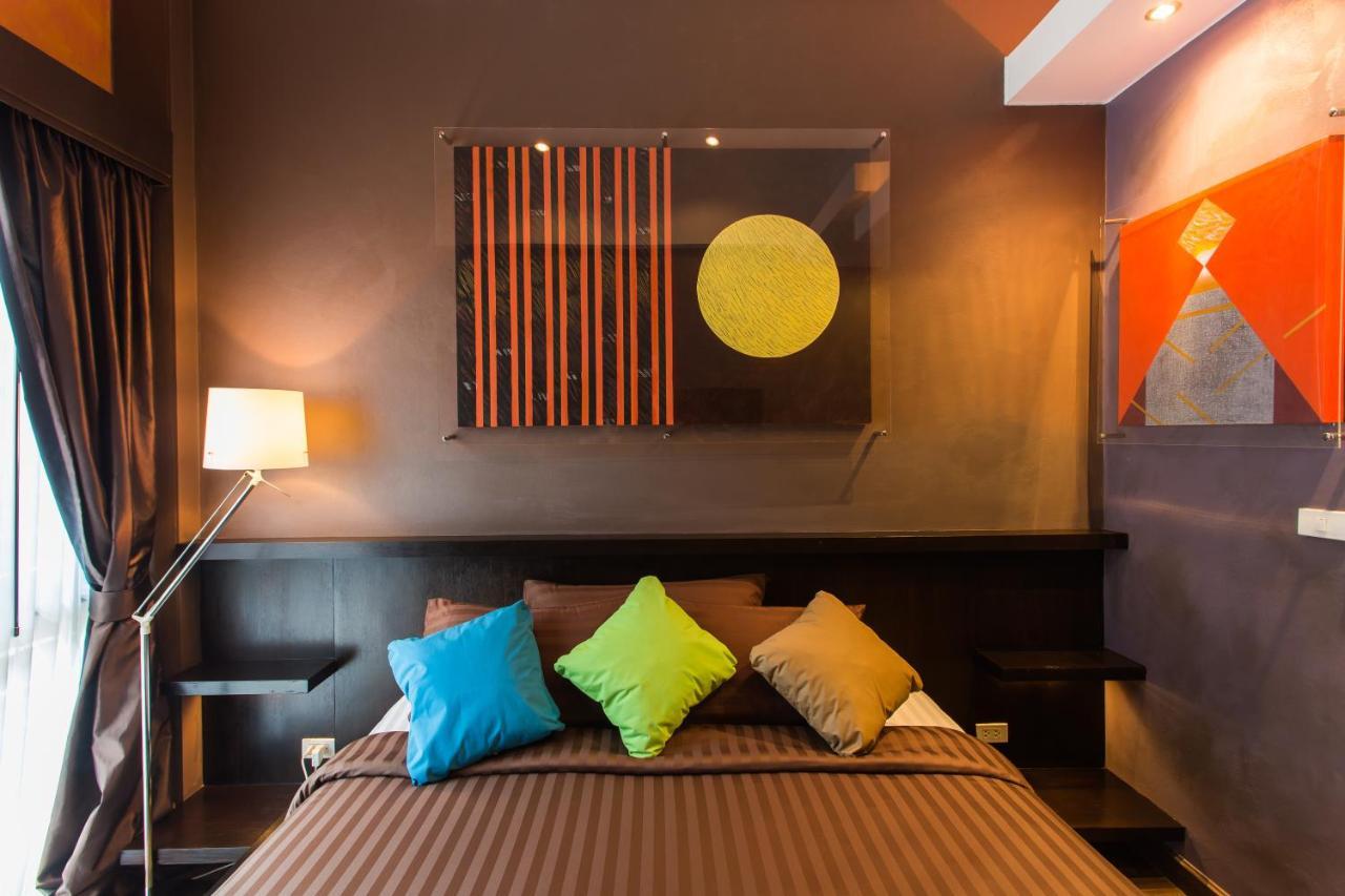 Third Rock Hostel Bangkok Luaran gambar