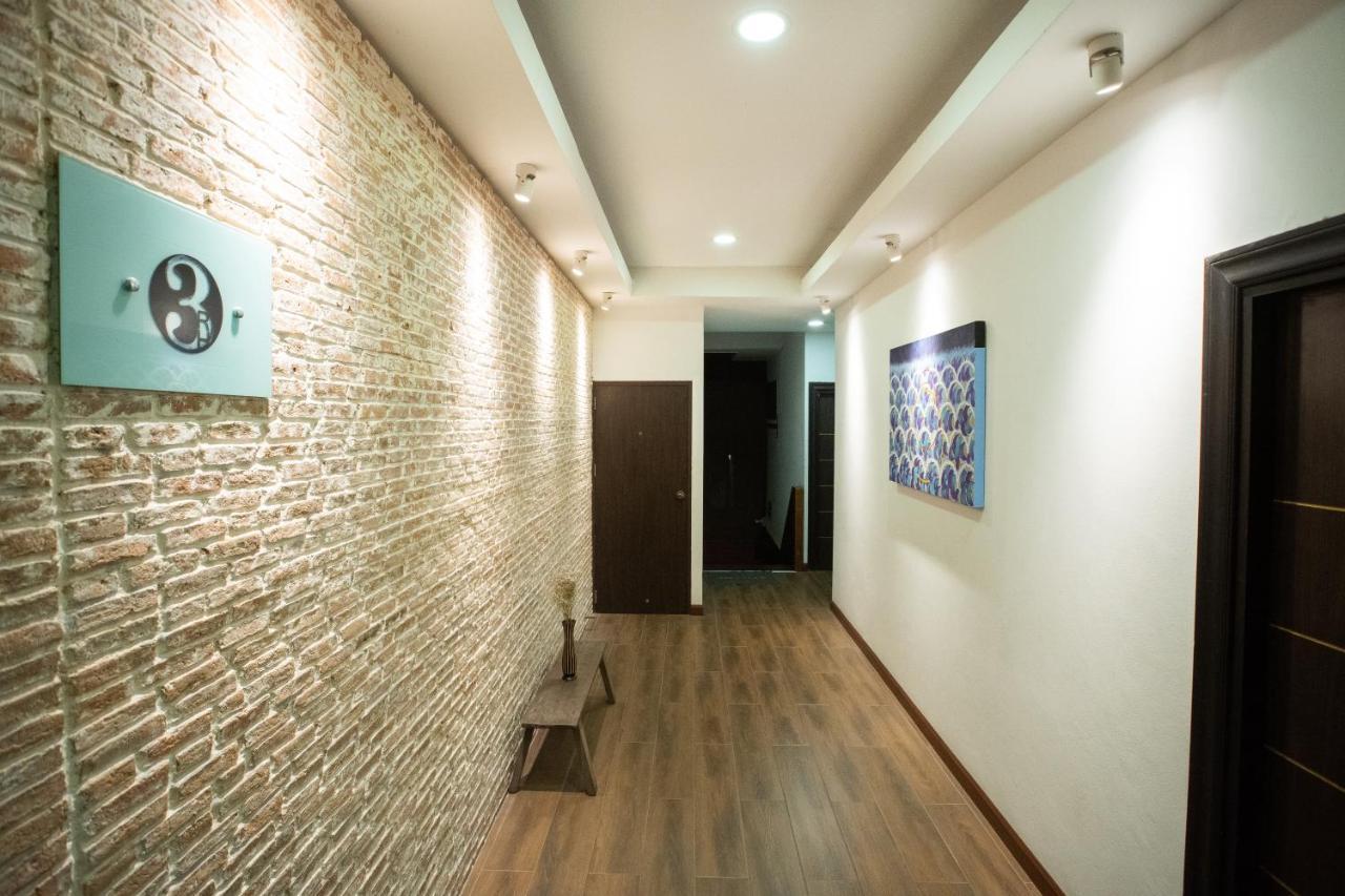 Third Rock Hostel Bangkok Luaran gambar